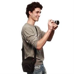 Manfrotto SV-H-20BB Сумка-кобура для фотоаппарата Vivace 20 черная - фото 108512