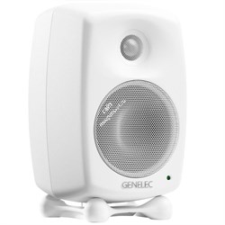 Genelec 8020DWM активный 2-полосный монитор ближнего поля. НЧ 4" 50Вт, ВЧ 0.75" 50Вт. Подставки. Вход: аналог. XLR. Макс. SPL 100 дБ, 56Гц-25кГц (±6 дБ). Кроссовер 3000Гц. Габариты (ВхШхГ): 242х151х142мм (с подставками). Вес 3.2кг. Белый - фото 133035