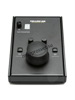 Follow-Me Mouse Console
                Консоль Follow-Me Mouse Control
Консоль с 3D манипулятором, дисплей с энкодером отображающий ID цели, 2 назначаемых клавиши и 2 назначаемых энкодера. Выход Neutrik 4-XLR для опционального подключения Follow-Me Fader - фото 191587