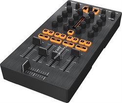 Behringer CMD MM-1 - 4х-канальный DJ-MIDI контроллер для работы с комп.приложениями, USB - фото 24197