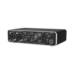 BEHRINGER UMC204HD - аудиоинтерфейс USB, 2входа, 4 выхода, микр. предусилители MIDAS, 24-Bit/192 kHz - фото 26571
