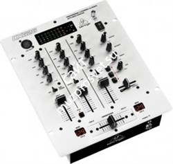 BEHRINGER DX626 - DJ микшер, 3 канала, кроссфейдер ULTRAGLIDE,эквалайзер - фото 35439