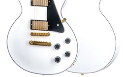 GIBSON CUSTOM LES PAUL CUSTOM ALPINE WHITE электрогитара с кейсом, цвет белый, фурнитура Gold - фото 91750