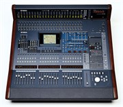 DM2000VCM Цифровой микшерный пульт для студий и трансляций