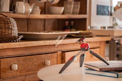 Штатив Manfrotto MTPIXIEVO-RD Pixi Evo настольный штатив с головкой ( красный) - фото 111473