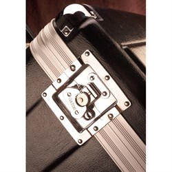 GATOR G-MIX 19x21 - пластиковый кейс для микшеров с колесами.19" х 21" х 6.5" - фото 117322