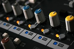 WZ4 14 / Микшерный пульт 10 моно, 2 двойных стерео входа, 6 AUX шин, / ALLEN&HEATH - фото 132028