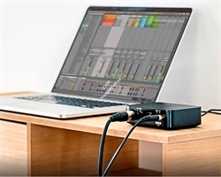 RODE AI-1 одноканальный USB аудиоинтерфейс с комбо XLR/инструмент. входом. Высококачественный усилитель для наушников и балансный TRS Jack выход - фото 153381