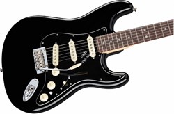 FENDER DELUXE STRAT PF BLK электрогитара Deluxe Strat (ясень), цвет черный, накладка грифа Пао Ферро - фото 90778