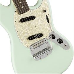 FENDER AMERICAN PERFORMER MUSTANG, RW, SATIN SONIC BLUE электрогитара, цвет салатовый, в комплекте чехол - фото 96642